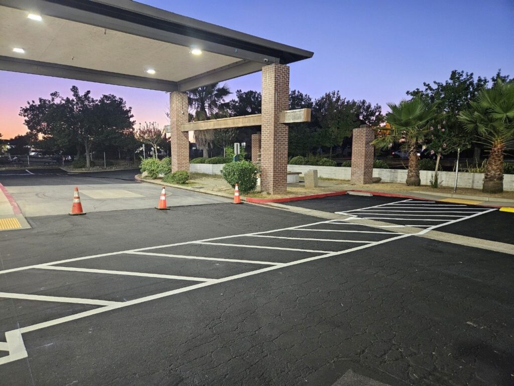Sealcoating and Line Striping